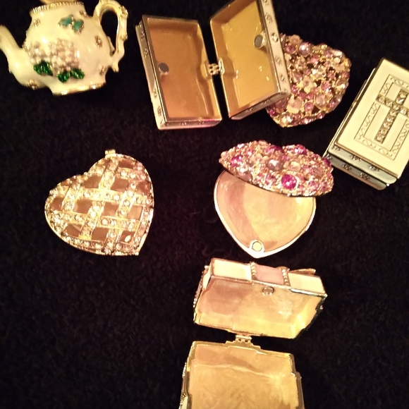 NWT Beautiful Home Decor/Table Decor - Picture 5 of 6